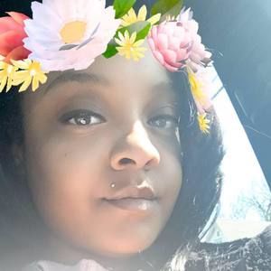 Meet your Posher, Lele